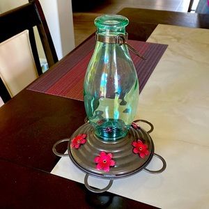 Hummingbird feeder